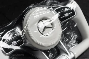 พวงมาลัยพร้อมAirbag สำหรับ W117 CLA-Class หนังสีขาว ทรง YOKE