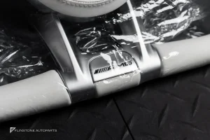 พวงมาลัยพร้อมAirbag สำหรับ W117 CLA-Class หนังสีขาว ทรง YOKE