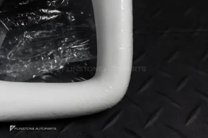 พวงมาลัยพร้อมAirbag สำหรับ W117 CLA-Class หนังสีขาว ทรง YOKE