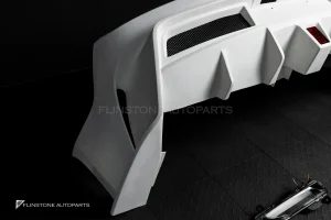 ตำหนิ ชุดกันชนหลัง + ดิฟฟิวเซอร์หลัง ทรง CMST Wide body สำหรับ mustang facelift งานดิบ