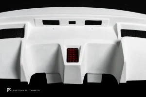ตำหนิ ชุดกันชนหลัง + ดิฟฟิวเซอร์หลัง ทรง CMST Wide body สำหรับ mustang facelift งานดิบ