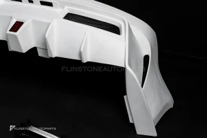 ตำหนิ ชุดกันชนหลัง + ดิฟฟิวเซอร์หลัง ทรง CMST Wide body สำหรับ mustang facelift งานดิบ