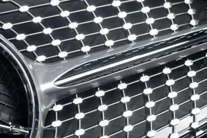 กระจังหน้า W205 C-Class ทรง Diamond ขอบสีดำเงา สำหรับรถ Executive