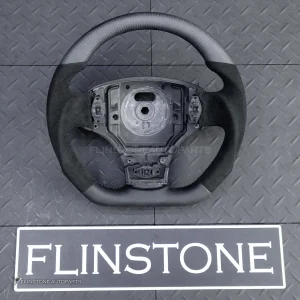 พวงมาลัย Carbon fiber สำหรับ Aston Martin Vantage 2010 หนังดำ ด้ายดำ