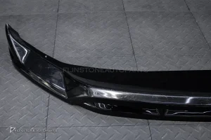 ลิ้นหน้า สำหรับ Volvo XC40 ทรง Maxton Design สีดำเงา