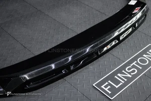 ลิ้นหน้า สำหรับ Volvo XC40 ทรง Maxton Design สีดำเงา