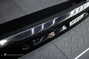 ลิ้นหน้า สำหรับ Volvo XC40 ทรง Maxton Design สีดำเงา
