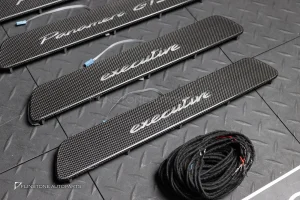 กาบบันได Carbon fiber LED สำหรับ Porsche 976 Panamera