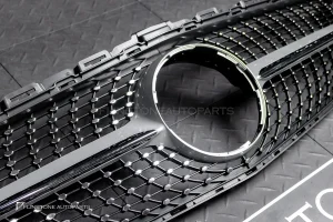 กระจังหน้า C205 W205 C-Class Facelift ไม่มีกล้องหน้า ทรง Diamond