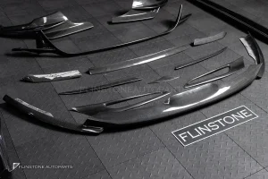 ชุดแต่งรอบคัน Carbon fiber สำหรับ Ferrari 812 Superfast ทรง NOVITEC ลาย 1