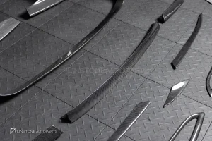 ชุดแต่งรอบคัน Carbon fiber สำหรับ Ferrari 812 Superfast ทรง NOVITEC ลาย 1