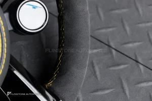พวงมาลัยพร้อมAirbag หนังดำ ด้ายเหลือง กรอบดำเงา สำหรับ C190 AMG GTC