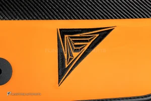 ผ้ารองพื้น ลาย Carbon fiber สำหรับ lamborghini revuelto