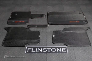 ผ้ารองพื้น ลาย Carbon fiber สำหรับ W464 G-Class ปั๊มโลโก้ AMG สีแดง