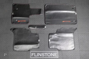 ผ้ารองพื้น ลาย Carbon fiber สำหรับ W464 G-Class ปั๊มโลโก้ AMG สีแดง