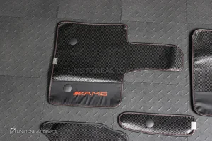 ผ้ารองพื้น ลาย Carbon fiber สำหรับ W464 G-Class ปั๊มโลโก้ AMG สีแดง