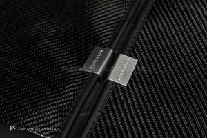 ผ้ารองพื้น ลาย Carbon fiber สำหรับ Porsche 992 Carrera ปั๊มโลโก้ 992 Carrera สีแดง
