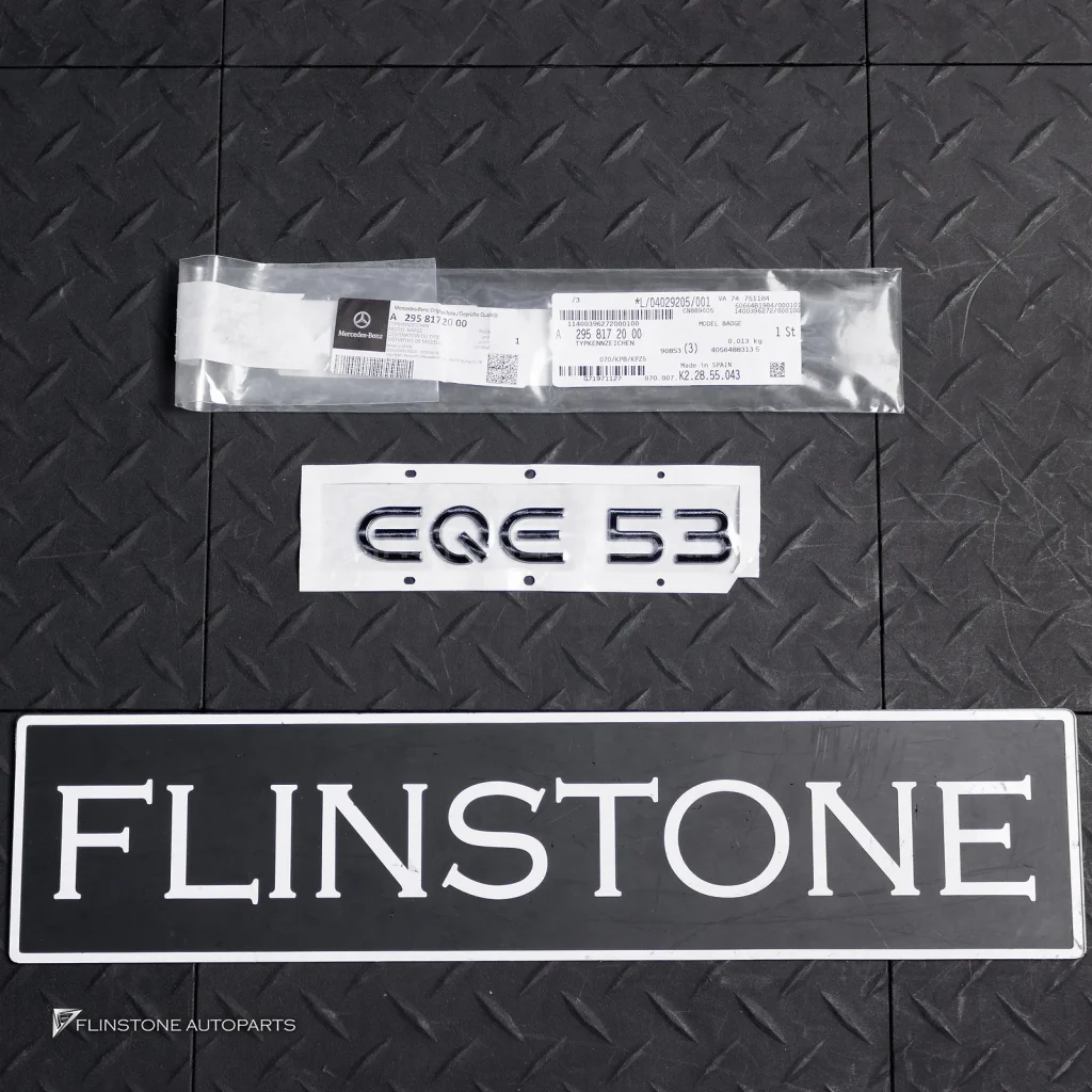 โลโก้ EQE53 สีดำเงา แท้ A2958172000
