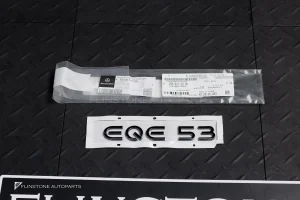 โลโก้ EQE53 สีดำเงา แท้ A2958172000
