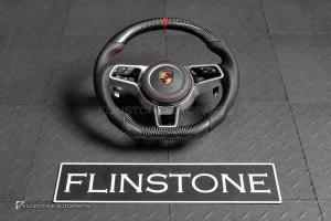 พวงมาลัย Carbon fiber พร้อมAirbag สำหรับ Porsche Cayenne 958 หนังดำ ด้ายแดง