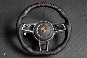 พวงมาลัย Carbon fiber พร้อมAirbag สำหรับ Porsche Cayenne 958 หนังดำ ด้ายแดง