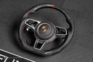 พวงมาลัย Carbon fiber พร้อมAirbag สำหรับ Porsche Cayenne 958 หนังดำ ด้ายแดง