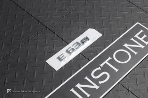 โลโก้ E63s สีโครเมี่ยม