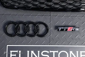 กระจังหน้า AUDI TT MK2 ทรง TTRS สีดำเงา