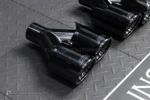 ปลายท่อ สำหรับ BMW E60 Series 5 สีดำเงา ออกคู่