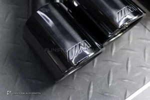 ปลายท่อ สำหรับ BMW E60 Series 5 สีดำเงา ออกคู่