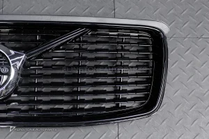 กระจังหน้า สำหรับ Volvo XC90 สีดำเงา