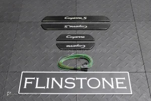 กาบบันได Carbon fiber พร้อมไฟ LED สำหรับ Porsche Cayenne S