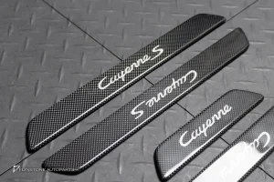 กาบบันได Carbon fiber พร้อมไฟ LED สำหรับ Porsche Cayenne S