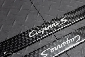 กาบบันได Carbon fiber พร้อมไฟ LED สำหรับ Porsche Cayenne S