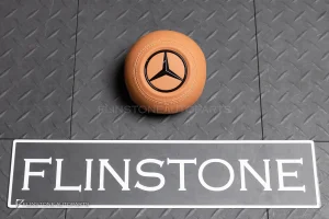 Airbag สำหรับ W222 S-Class หนังสีน้ำตาลขี้ม้า โลโก้ดำ
