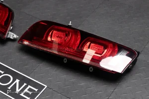 ไฟท้าย Audi R8 แท้ 420945095F 420945096F
