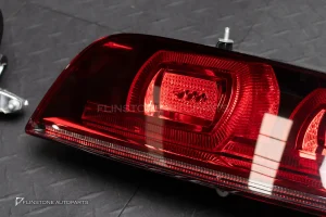 ไฟท้าย Audi R8 แท้ 420945095F 420945096F