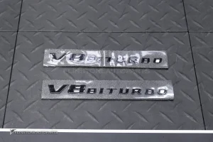 โลโก้ Mercedes Benz V8 BITURBO ติดแก้มรถ สีดำเงา