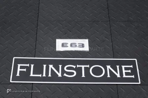 โลโก้ E63 สีดำเงา