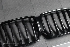 กระจังหน้า BMW G06 X6 เส้นเดี่ยว สีดำเงา