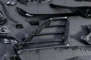 ชุดแต่งรอบคัน LAMBORGHINI URUS ทรง Performanteส่วนกันชนหน้า สำหรับ LAMBORGHINI URUS
