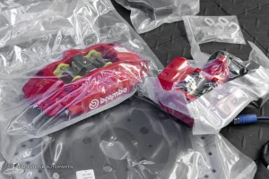 ชุดเบรค Brembo CTS-V ปั๊มสีแดง โลโก้ขาว จานขนาด 380 หน้า – หลัง สำหรับ Model Y Juniper