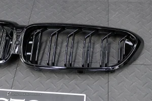 กระจังหน้า สำหรับ BMW G30 Series 5 Per LCi เส้นคู่ สีดำเงา