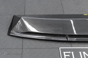 ลิ้นหน้าชิ้นกลาง สำหรับ Porsche Cayenne E3.2 ทรง Future Design