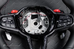 พวงมาลัย พร้อมปุ่ม M1 M2 สำหรับ BMW X6 G06 หนังดำ ด้าย3สี กรอบ Carbon fiber