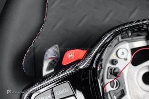 พวงมาลัย พร้อมปุ่ม M1 M2 สำหรับ BMW X6 G06 หนังดำ ด้าย3สี กรอบ Carbon fiber