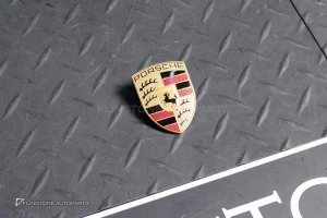 โลโก้ฝากระโปรงหน้า Porsche แท้