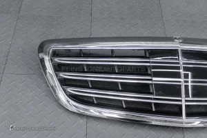 กระจังหน้า Mercedes Benz W222 S-Class สีโครเมี่ยม ทรงเดิมติดรถ