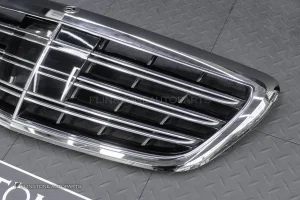 กระจังหน้า Mercedes Benz W222 S-Class สีโครเมี่ยม ทรงเดิมติดรถ