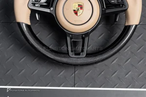 พวงมาลัย Carbon fiber พร้อม Airbag สำหรับ PORSCHE Cayenne 958
